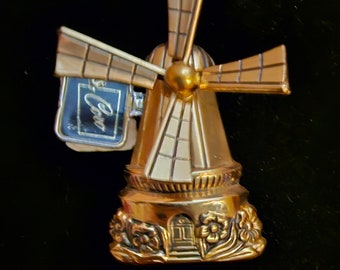 Coro Articulated Windmill Gold Tone Pin Brooch Vintage with Tag Never Worn