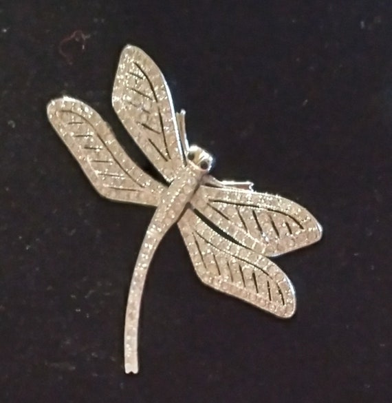 Dragonfly Articulated Fluttering Pin Brooch