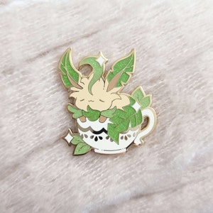 Teacup Leafy Boy Pin