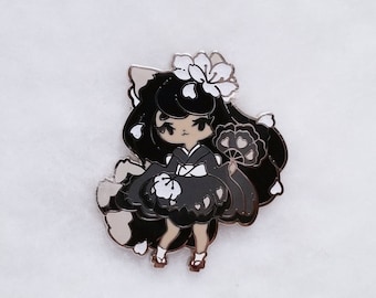 Black Kitsune Pin - Limited Edition