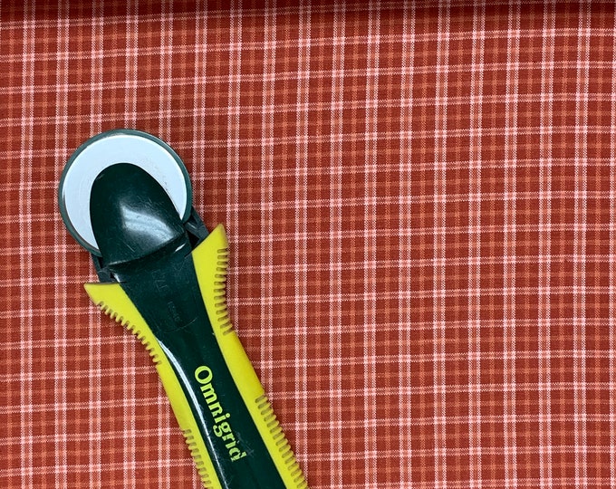 SALE Put Your Heart in it Yarn Dye Plaid Fabric // Buggy Barn // Henry Glass 7609 98 by the YARD