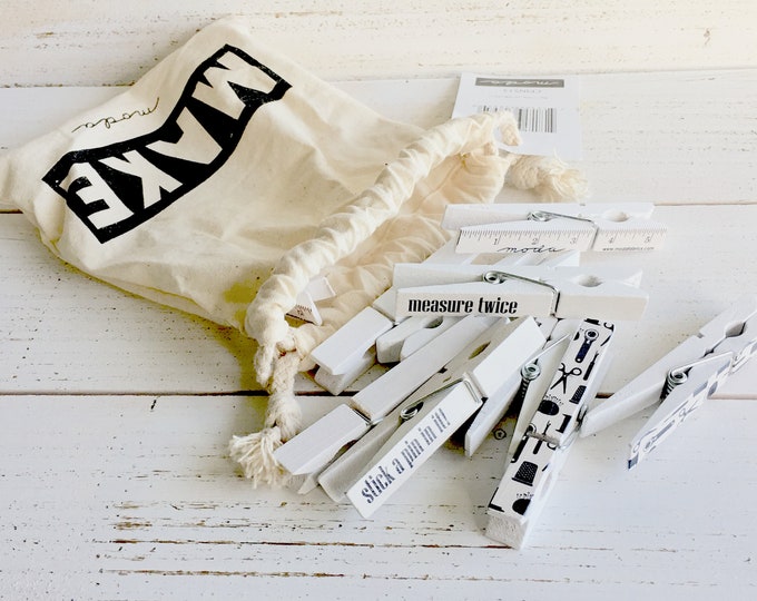 MAKE Wooden Clothespins Set Moda Fabrics/United Notions CPINS-13