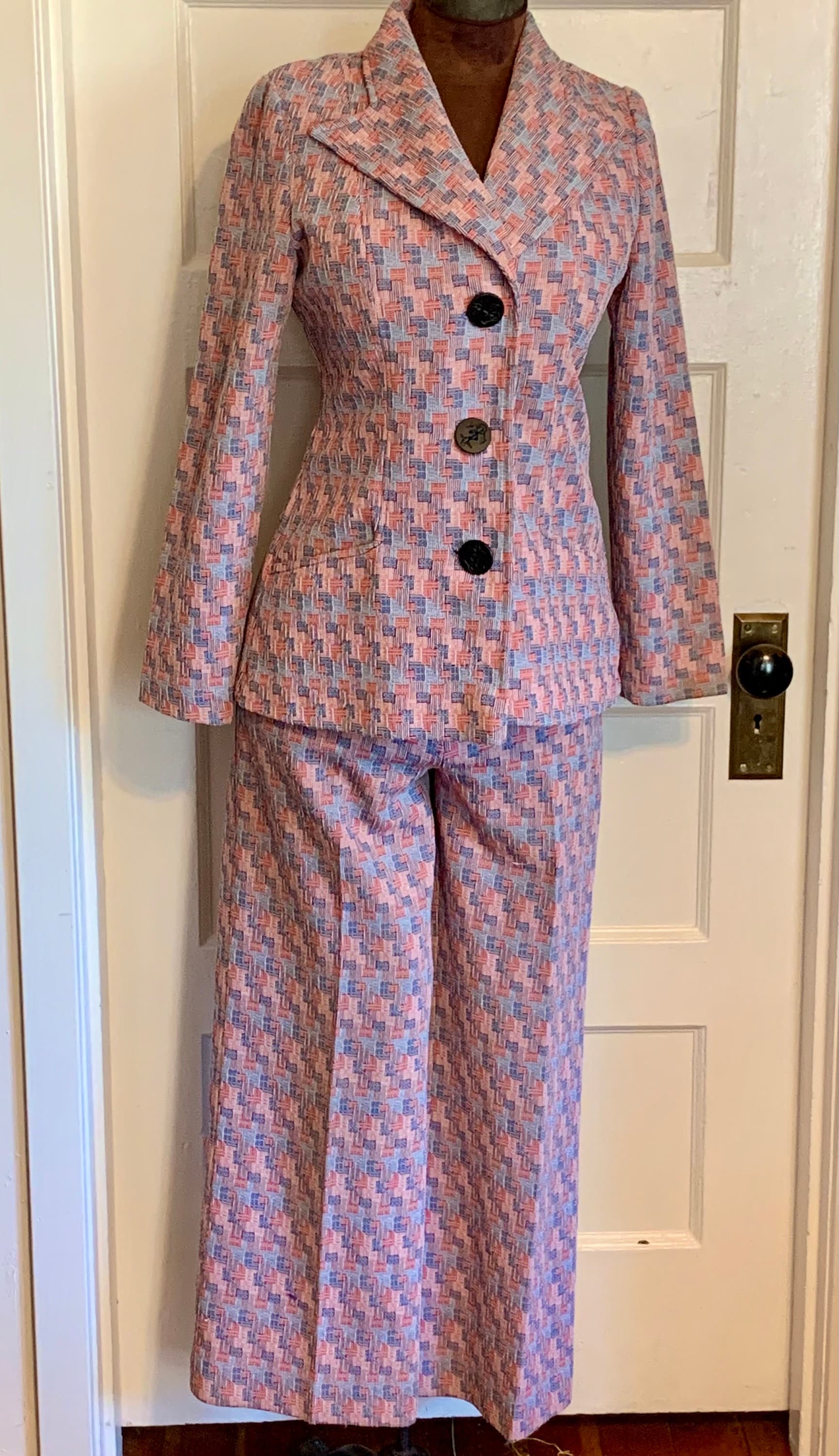 Size 10 Petite Purple and Pink Plaid 1970s Polyester/wool Leisure Pant Suit.groovy  Two Piece Suit. Mod Retro Outfit. Disco.classic 70s Style 