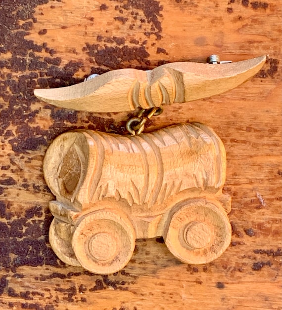 vintage covered wagon Gem