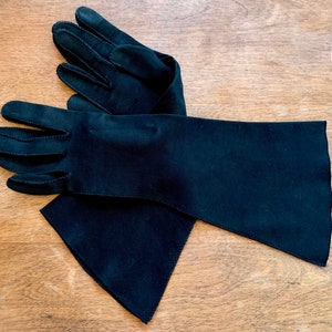 Vintage Black Gloves