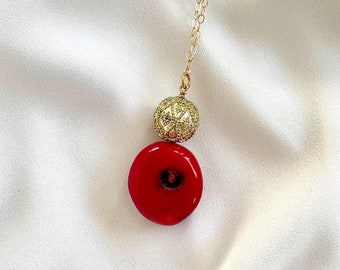Koralle, vergoldete Akzentperle & 14K Gold Fill Kettenhalskette // Rot-Schwarz-Gelbgold, einzigartige OOAK-lange Länge einfache Halskette