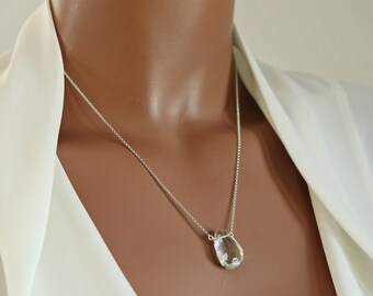 Facettierte Hellblaue Aquamarin Hand-geschnittene Tropfen Halskette an Sterling Silber Feine Kette oder 22K Vermeil, unregelmäßig geformte Tropfen Halskette