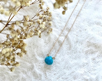 Facettierte Dornröschen-Türkis-Tropfen, 14K Gold Fill Kette & Verschluss // Hellblaue, funkelnde zierliche, leichte, einstellbare kurze Kette