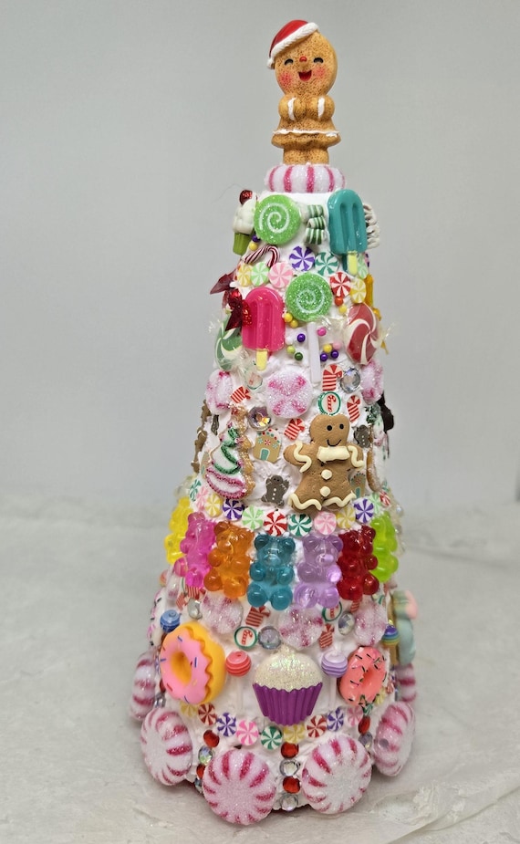 Tabletop Christmas Tree You'll Want to Eat But It's Only for Looks