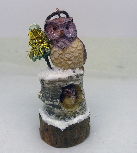 Mother and Baby Owl and Christmas Tree