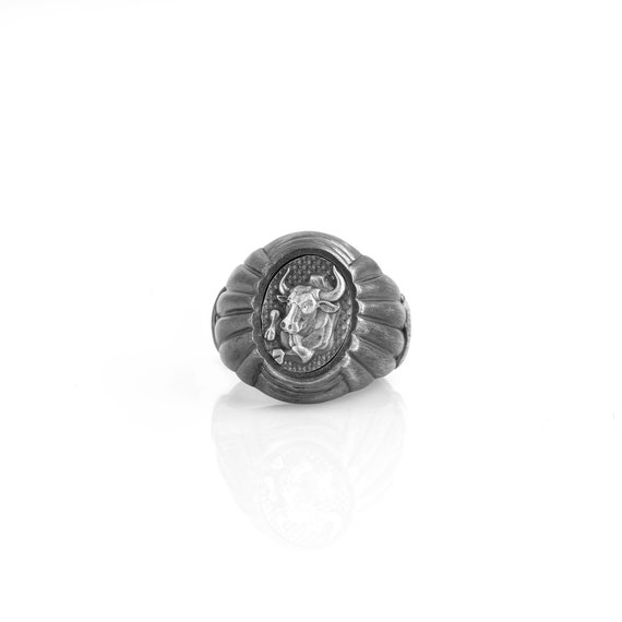 bull signet ring