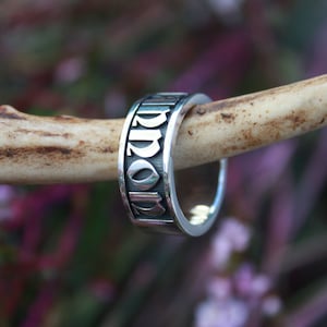 Gothic Name Ring, personalised ring, unique wedding band