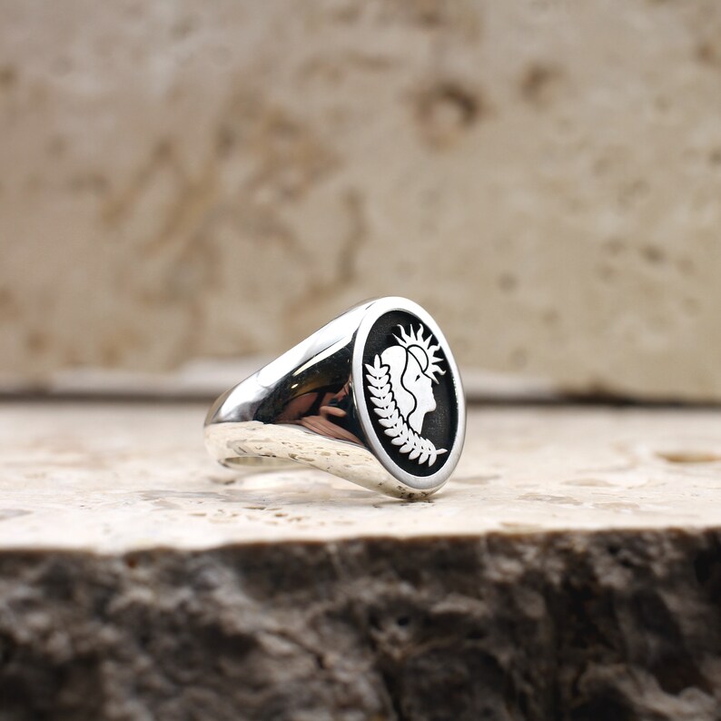 Virgo Signet Ring, Star Sign Ring, Minimalist Zodiac Jewellery, Oval Signet Ring image 2