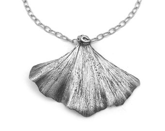 Silver Ginkgo Necklace, Ginkgo Leaf Necklace for Nature Lovers, Nature-Inspired Necklace with Leaf Pendant, Leaf Jewelry