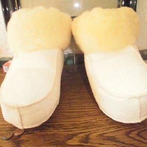 Lambskin slippers, cabin shoes, bed shoes, size 35-46 with fur sole