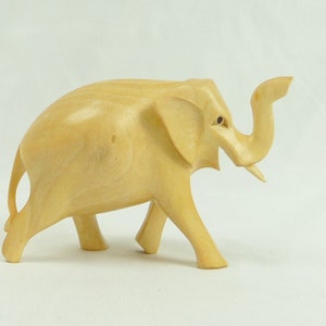 Elefant handgeschnitzt Holzfigur Skulptur 11x8x5 cm Bild 1