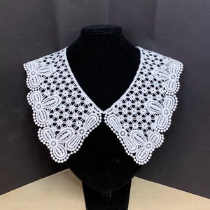 White guipure lace collar: embroidered dressmaking attachment