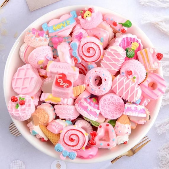 200 Pieces Charms Cute Set Mixed Candy Sweets Resin Flatback Beads with Box  for DIY Craft Making and Ornament Scrapbooking