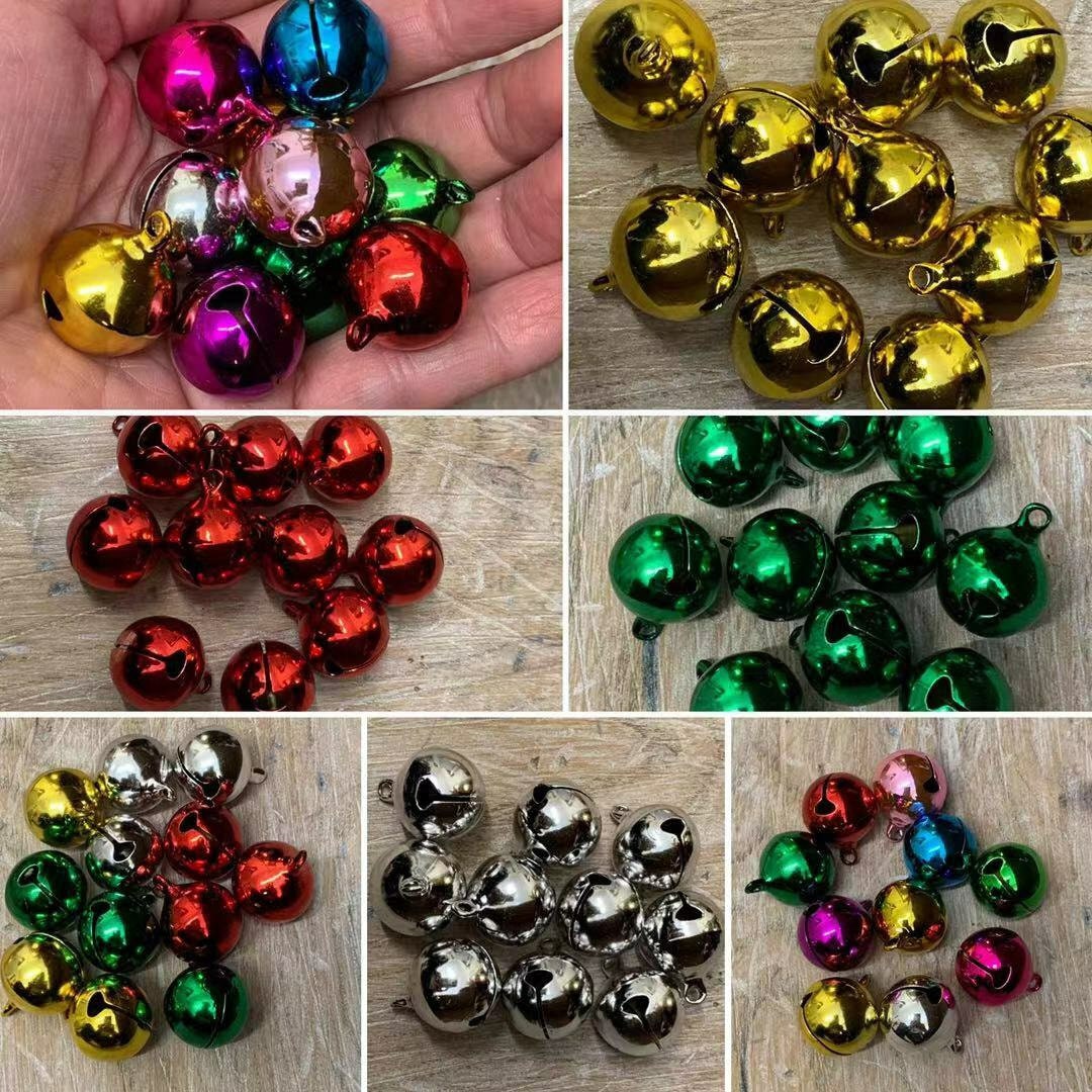 Zhengmy 200 Pcs Mini Bronze Decorative Bells Vintage Craft Bells 16 mm  Small Bell Christmas Bridal Bells Hanging Ornaments Decoration for Doors  Dog Collar Jewelry Sewing Christmas DIY Craft