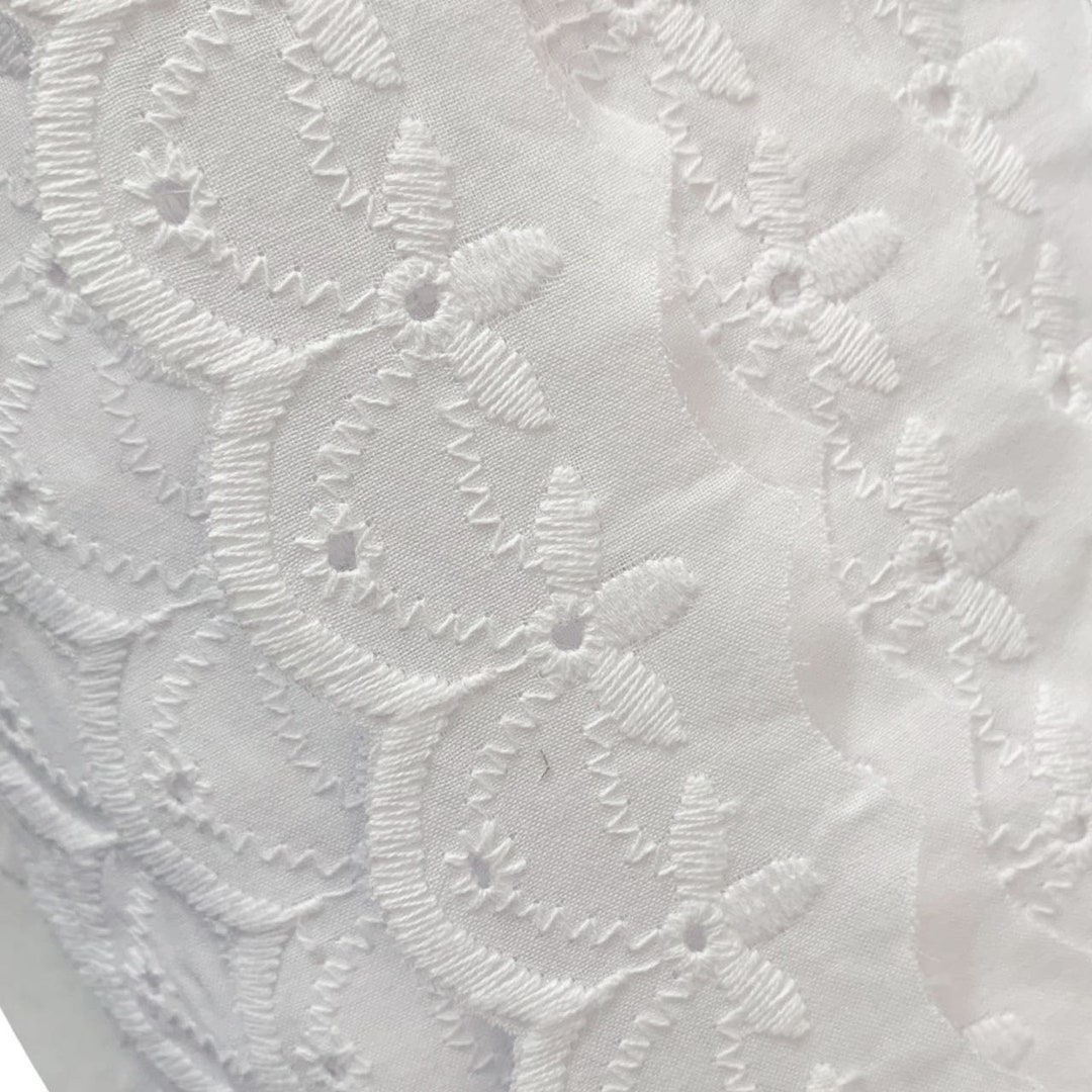 White Cotton Broderie Anglaise Lace Trim 3.5cm Wide Flat Not Gathered ...