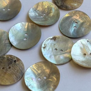 Mother of pearl  shell buttons ivory neutral 28mm x 10 pcs,  craft scrapbook b57