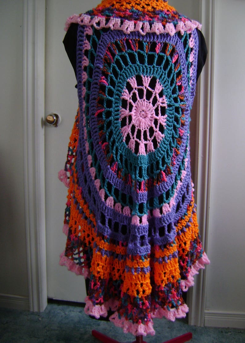layer it to create your own one-of-a-kind style Women/'s sleeveless Penny Lane Mandala Vest Flowy Circular Hippie Stevie Festival style