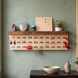 Soporte de madera para pendientes de pared, abedul natural – para 45 pares de pendientes y aretes