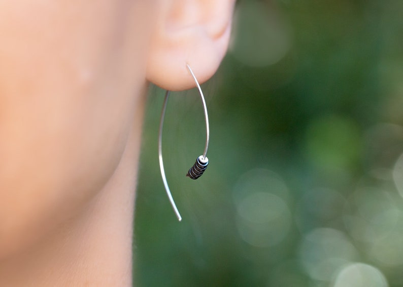 Hoop earrings sterling silver with black Hematite modern jewelry handmade trendy bridesmaid accessory minimalist beaded threader earrings