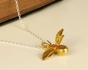 bee necklace,sterling silver necklace,rose gold bee jewellery,yellow gold bee pendant,handmade bee jewelry, birthday gift, bee pendant,UK