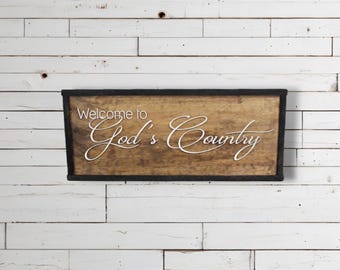 Rustic Farmhouse Welcome Sign • “Welcome to God’s Country” Wooden Wall Decor • Country Home Entryway Sign with Warm Wood Frame