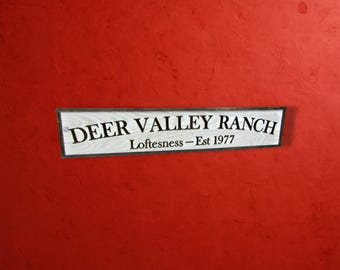 Vintage Country Ranch Sign Rustic Old‑Style Farmhouse Name Plaque, Weathered Wood Established Sign, Heritage Homestead or Cabin Family Decor