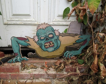 Zombie crawling from the ground scary happy Halloween yard decor great for trick or treat wood sign
