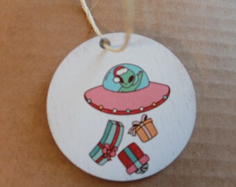 Spaceship Gift drop Extraterrestrial Alien Cryptic Ornament Collector Mythical Printed  Keychain Giftable Gift for Him Gift for her  Wooden