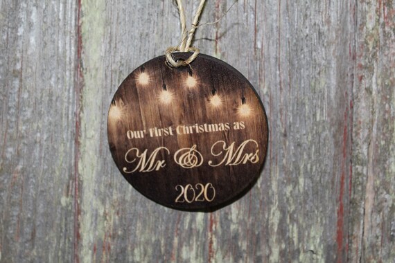 Mr and Mrs First Christmas Wood Wedding Slice Light Bulb Wood Background Primitive Christmas Ornament Rustic Christmas Tree Wood Printed