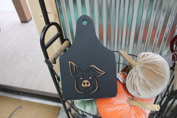 Pig Swine Farm Animal Wooden Ear Tag Teir Tray Decor Farmhouse Decor Wood Small Rustic Country Style Decoration Livestock Kitchen