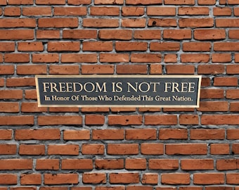 Elegant Memorial Tribute Sign Patriotic Bronze‑Style Plaque, Honor and Remembrance Sign for Veterans, Outdoor Dedication or Ceremony Display