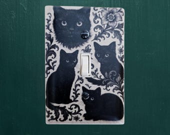 Black Cat Floral Light Switch Cover – Vintage‑Style Decorative Plate with Ornate Cat Illustrations for Gothic, Cottage, or Retro Home Decor