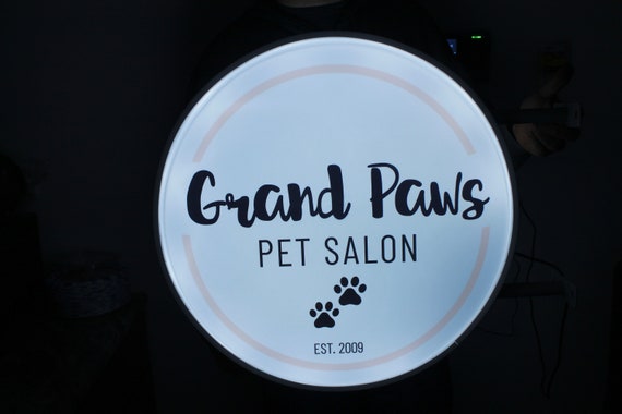 Custom Outdoor Pet Salon Paws Round Led Light Blade Sign Wall or Ceiling Mounted Circle Light Sign Store Front Commerical Signage Logo