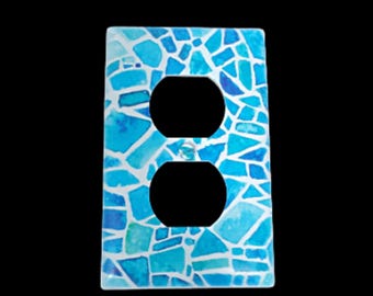 Blue Mosaic Outlet Cover • Printed Duplex Wall Plate • Decorative Tile‑Style Electrical Cover for Bathroom or Kitchen
