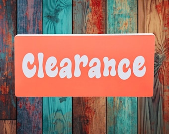 Clearance Sign – Retro Orange and White Bubble Letter Sign for Small‑Business, Boutique, or Market Display Decor