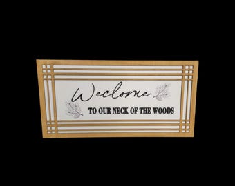 Printed and Raised Text Welcome Sign • Rustic Cabin Wall Decor • Handmade Wood Lodge Sign • Country Home Entryway Art