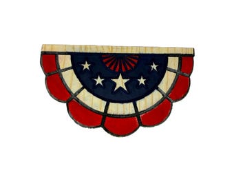 Engraved Wooden Patriotic Bunting – Scalloped Design with Red and Blue Painted Accents and Star Detailing