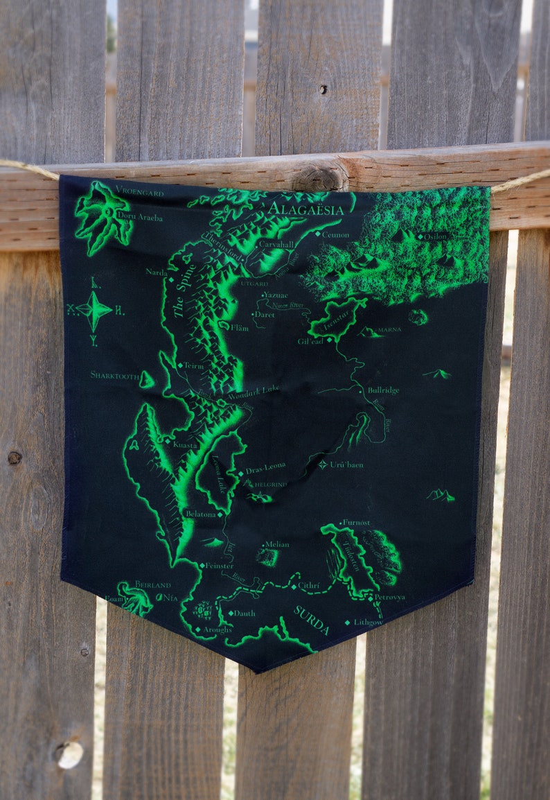 Alagaësia Pennants Green