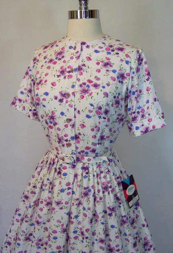 Dress Sale! DEADSTOCK 50s Purple Floral Print Cot… - image 4