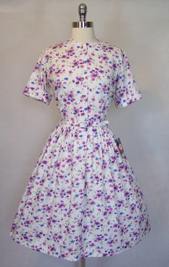 Dress Sale! DEADSTOCK 50s Purple Floral Print Cot… - image 2