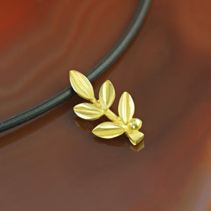 olive leaf golden necklace, olive leaf necklace, olive leaf pendant, laurel necklace, greek pendant, laurel pendant, greek necklace
