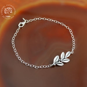 olive leaf silver chain bracelet, olive leaf bracelet, leaf bracelet, bridesmaid gift, bridesmaid jewelry, bridesmaid bracelet, gift for her
