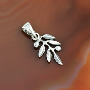 olive leaf silver pendant, olive leaf necklace, olive leaf pendant, laurel necklace, greek pendant, laurel pendant, greek necklace