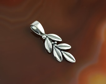 olive leaf silver necklace, olive leaf necklace, olive leaf pendant, laurel necklace, greek pendant, laurel pendant, greek necklace