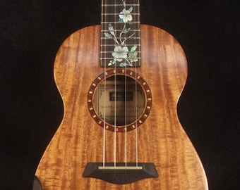 Bruce Wei Solid Curly Acacia Concert Ukulele, Worth String, MOP Inlay UG15-2877